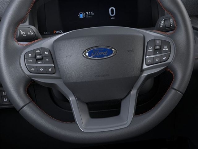 2025 Ford Explorer Active photo