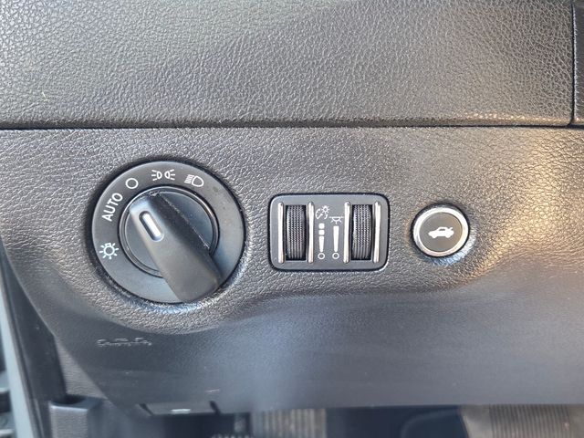 Used 2023 Gray Dodge SXT image 26