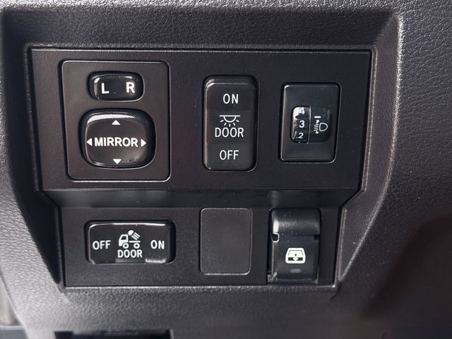 2015 Toyota Tundra Limited White at Autostrade