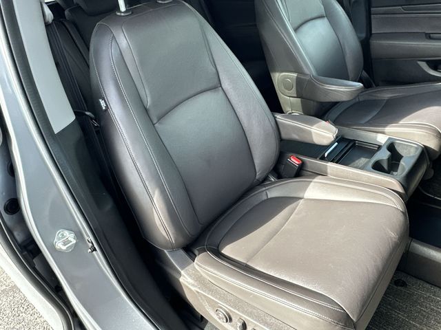 Certified Used 2024 Silver Honda EX-L image 28