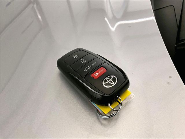 2022 Toyota Corolla Cross XLE Silver at South Hills Kia