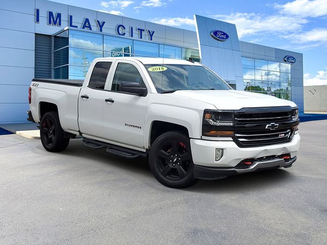 Summit White 2018 Chevrolet Silverado 1500 Pickup Truck Four-Wheel Drive 6-Speed Automatic Overdrive