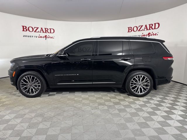 2022 Diamond Black Crystal Pearlcoat Jeep Grand Cherokee L Summit 4X4 SUV