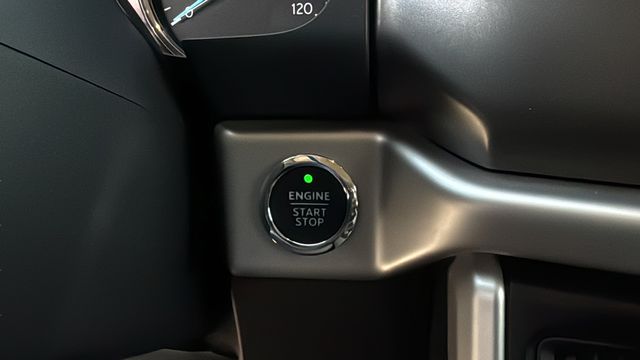 Used 2024 White Ford XLT image 27