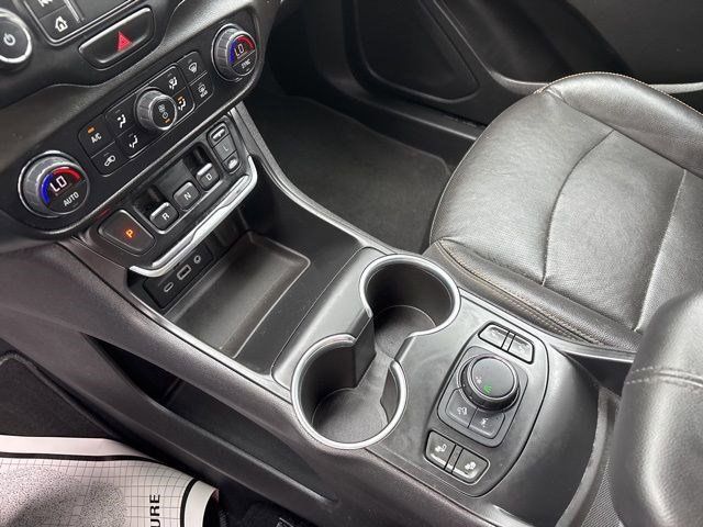 2020 GMC Terrain SLT photo