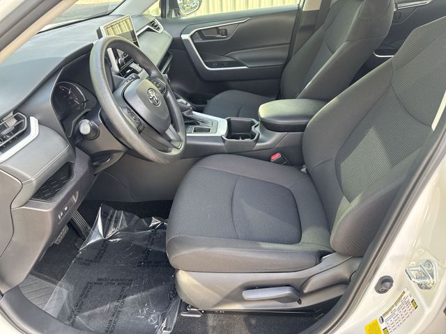 Used 2025 White Toyota LE image 15