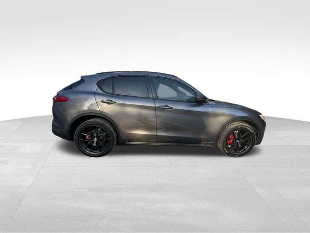 2019 Alfa Romeo Stelvio Ti Sport 10