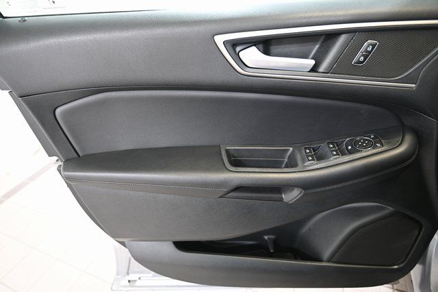 Used 2022 Silver Ford SEL image 21