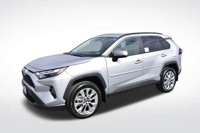 2025 Toyota RAV4 XLE Premium's photo