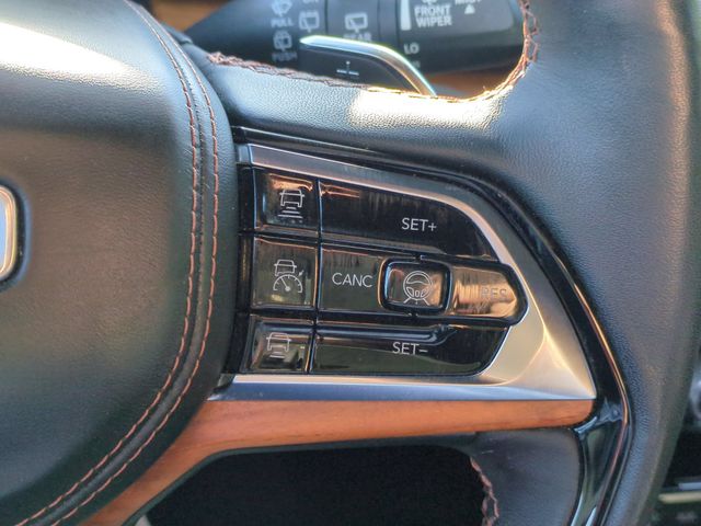 Used 2024 Gray Jeep Summit Reserve image 18