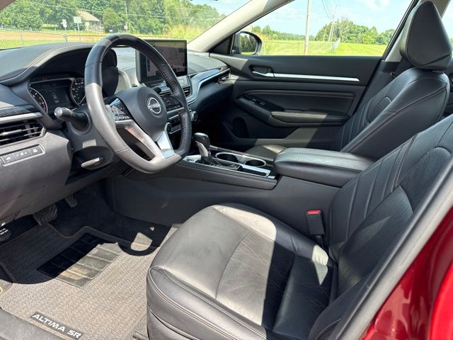 2023 Nissan Altima 2.5 SR - Image 3