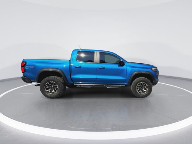 Used 2024 Blue Chevrolet ZR2 image 4