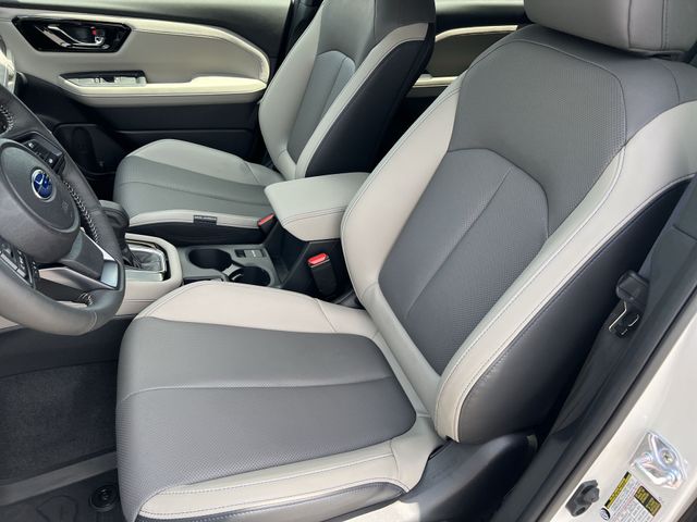 Used 2025 White Subaru Limited image 34