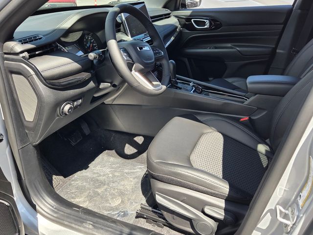 New 2026 Silver Jeep Latitude image 15