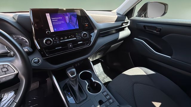 Used 2023 Silver Toyota LE image 24