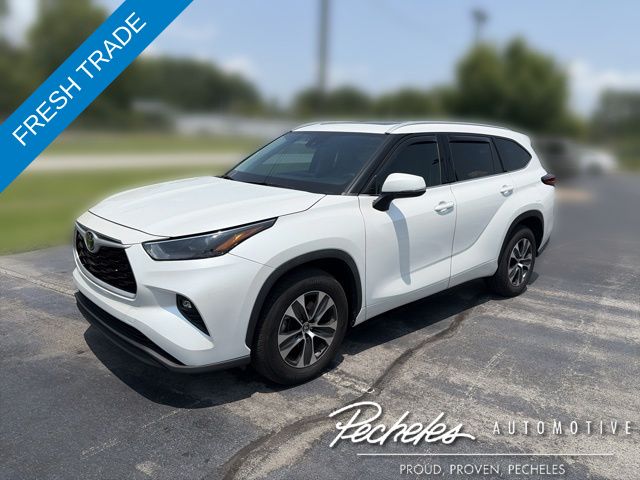 2022 Toyota Highlander XLE FWD