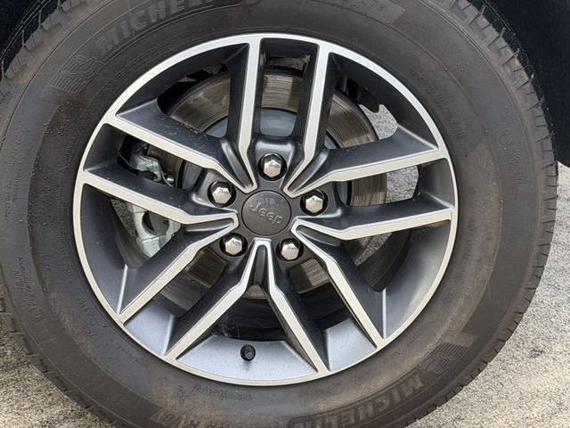2021 Jeep Grand Cherokee Limited Gray at Bayway Cadillac Southwest