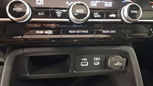 Used 2025 Honda Pilot SUV