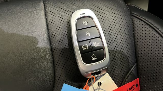 Used 2025 Typhoon Silver Hyundai SEL image 20