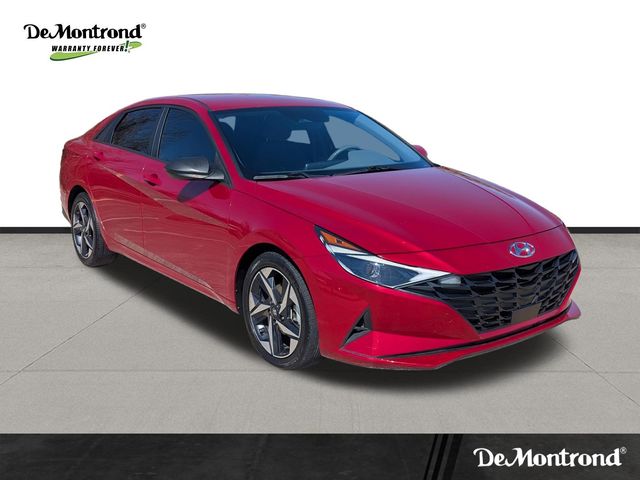 Used 2023 Red Hyundai SEL image 3