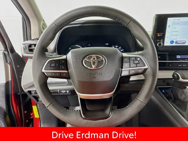 Used 2025 Toyota Sienna Van