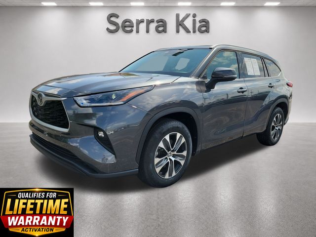 Magnetic Gray Metallic 2022 Toyota Highlander SUV / Crossover Front-Wheel Drive 8-Speed Automatic
