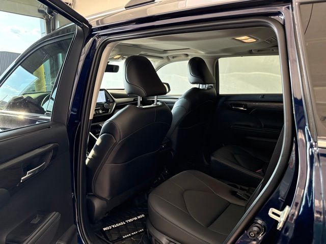 2026 Toyota Highlander Hybrid Limited  at Don McGill Toyota