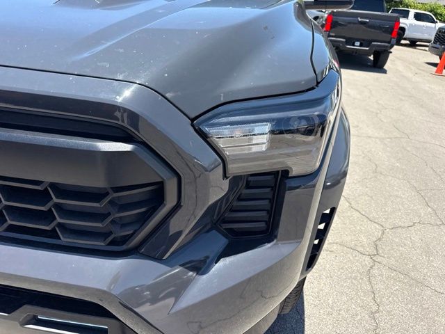 2025 Toyota Tacoma TRD Sport - Photo 9