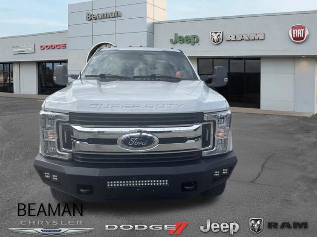 Oxford White 2019 Ford F-350 Super Duty Pickup Truck Four-Wheel Drive 6-Speed Automatic