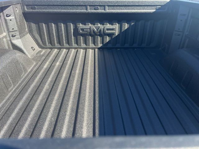 2026 GMC Sierra 1500 SLT:45135