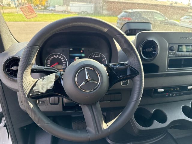 2025 Mercedes-Benz Sprinter 2500 Cargo 144 WB photo