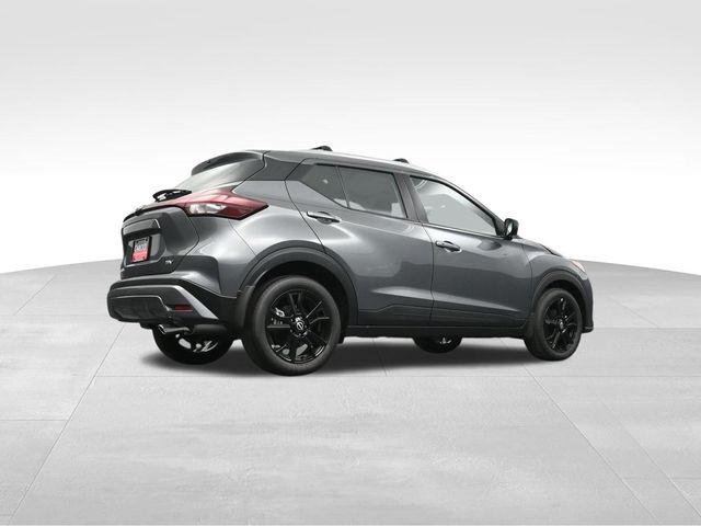 2024 Nissan Kicks SV 32