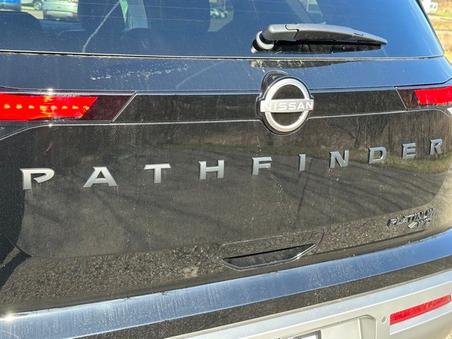 2024 Nissan Pathfinder Platinum 30