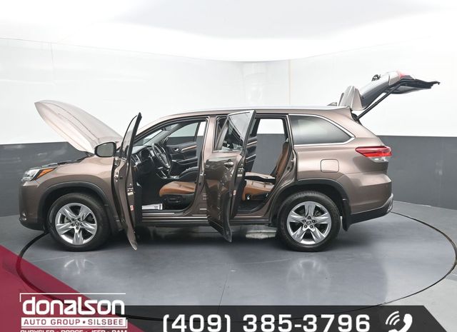 used 2019 Toyota Highlander car, priced at $24,292
