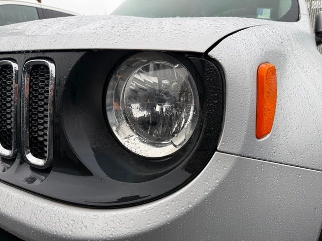 2016 Jeep Renegade Latitude FWD