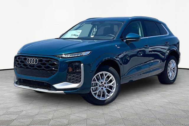 Malpelo Blue Metallic 2026 Audi Q3 SUV / Crossover All-Wheel Drive 7-Speed Automatic