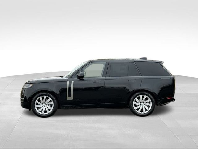 2025 Land Rover Range Rover SE 2