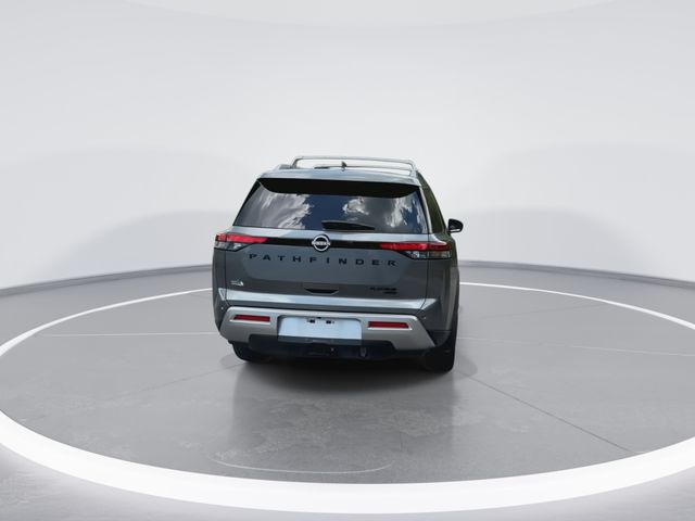 Used 2025 Gray Nissan Platinum image 10