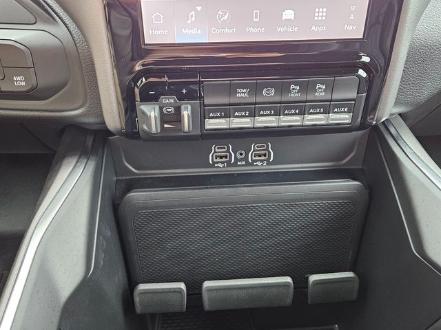 2026 Ram 2500 Big Horn Crew Cab 4x4 6'4" Box