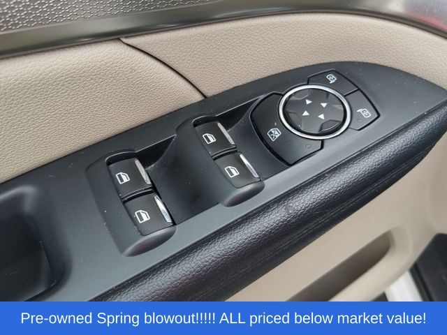 Used 2019 White Platinum Clearcoat Metallic Ford XLT image 22