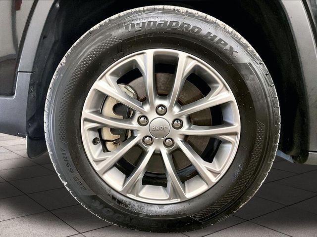 2021 Jeep Cherokee Latitude Plus Black at Bob Ruth Ford