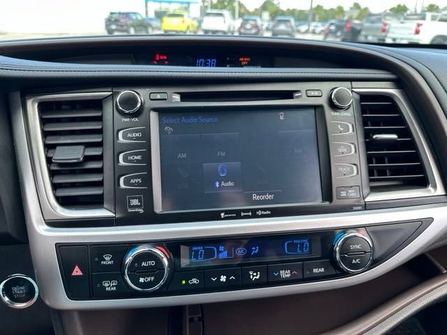 2019 Toyota Highlander Limited Platinum 17