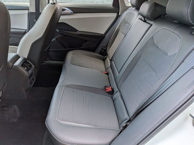 2025 Volkswagen Taos 1.5T SE - 10