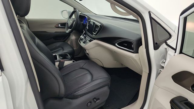 2017 Chrysler Pacifica Touring L Plus White at Parkway Family Mazda