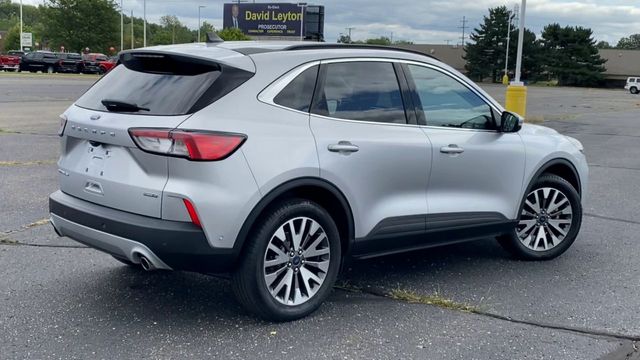 2020 Ford Escape Titanium Hybrid 8