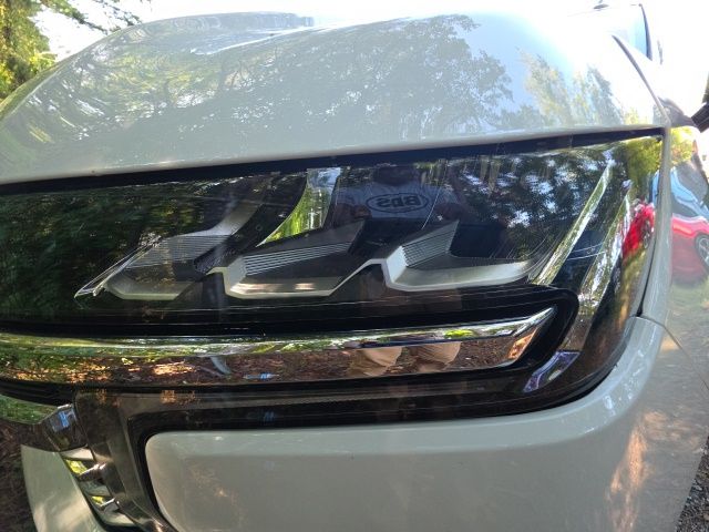 Used 2023 White Chevrolet Premier image 12
