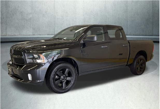 2018 RAM 1500 Express Crew Cab 4WD