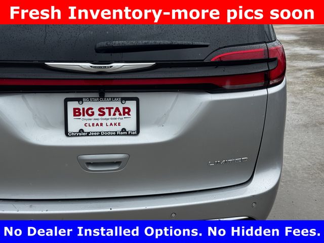 2026 Chrysler Pacifica Limited Silver at Mac Haik CDJR North Houston