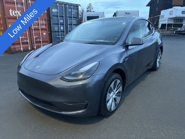 2023 Tesla Model Y Base 1