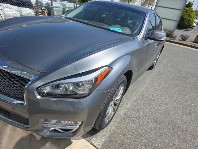 2015 INFINITI Q70 3.7